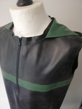 Latex Basic - Weste mit Kapuze
